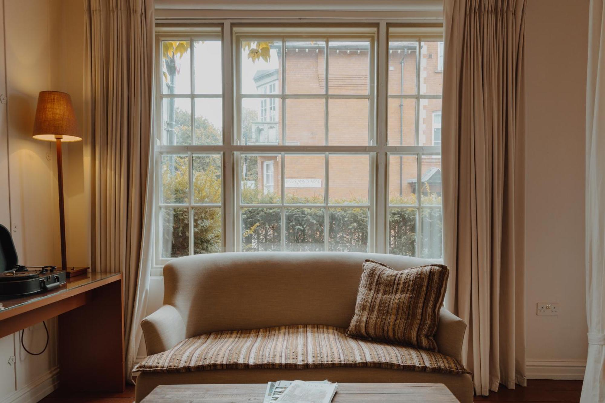 No 1 By Guesthouse, York Bagian luar foto